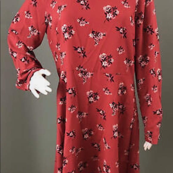 Like new!!!Loft floral pleated cuff dress - Picture 2 of 4